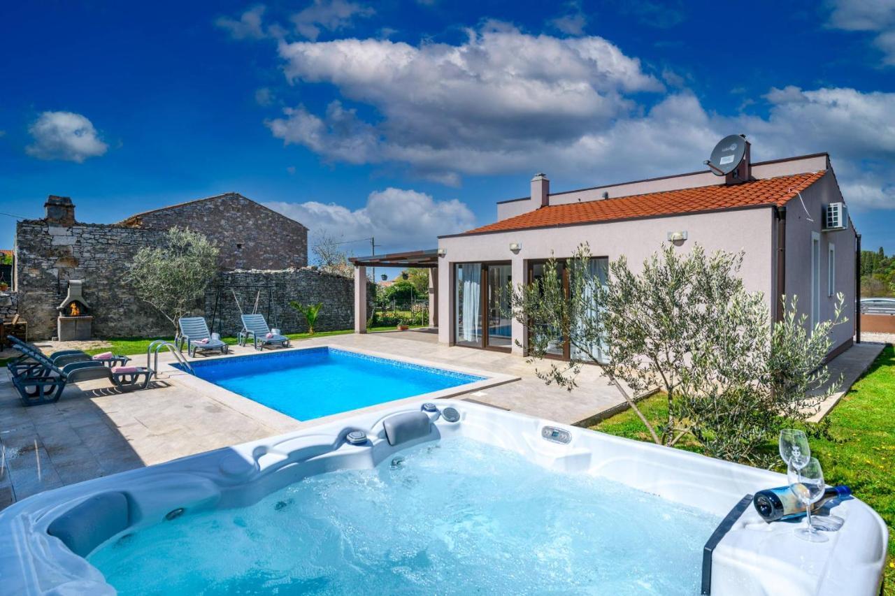 Bobo Family House With Pool Villa Vodnjan Buitenkant foto