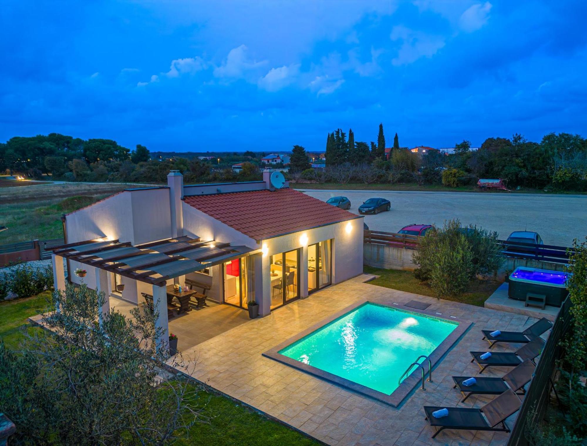 Bobo Family House With Pool Villa Vodnjan Buitenkant foto